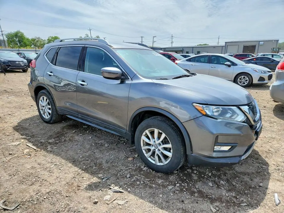 2018 NISSAN ROGUE SV  