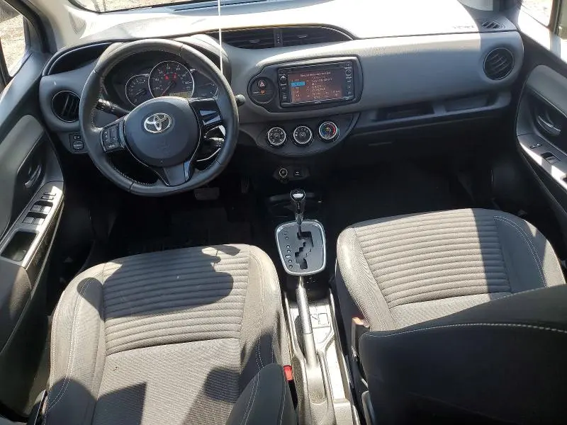 2015 TOYOTA YARIS 5-DOOR SE  