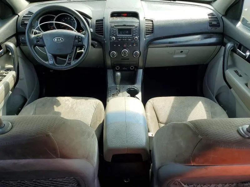 2013 KIA SORENTO LX  