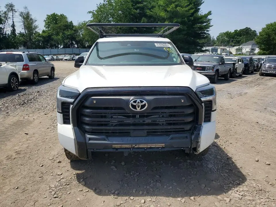 2023 TOYOTA TUNDRA SR  