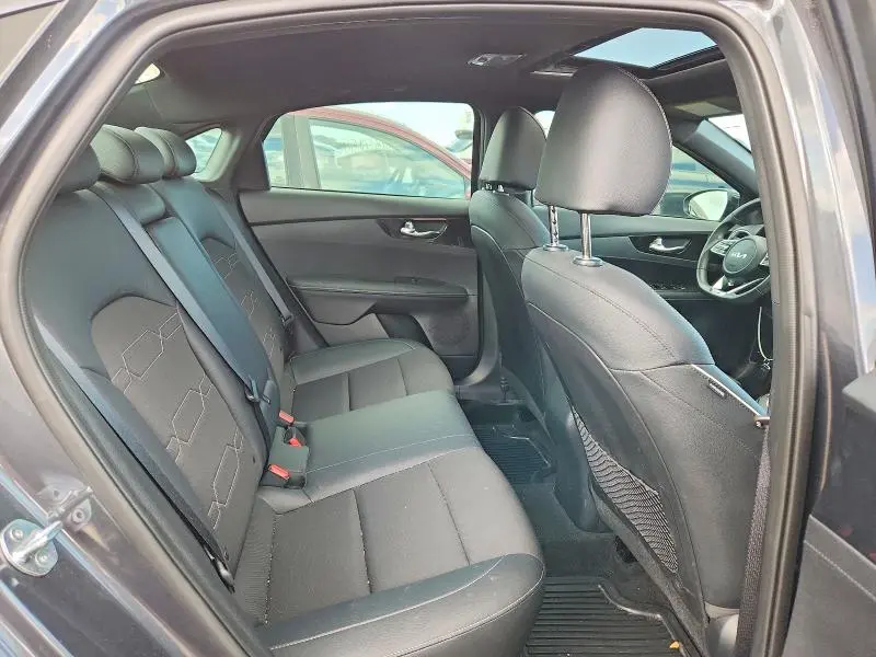 2024 KIA FORTE GT LINE  