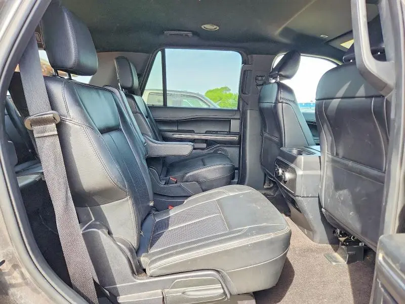 2021 FORD EXPEDITION XLT  