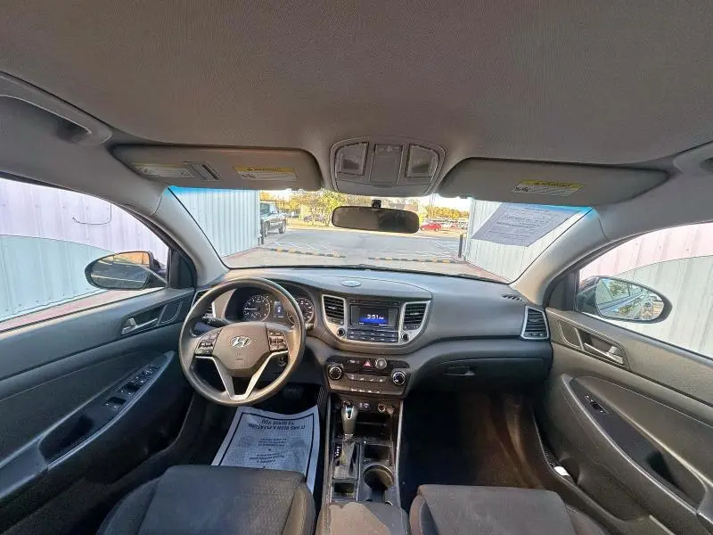 2016 HYUNDAI TUCSON SE  