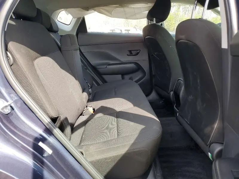 2025 HYUNDAI KONA SE  