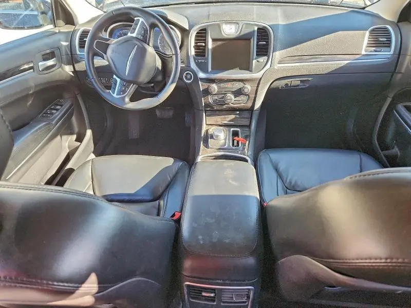 2016 CHRYSLER 300 LIMITED  