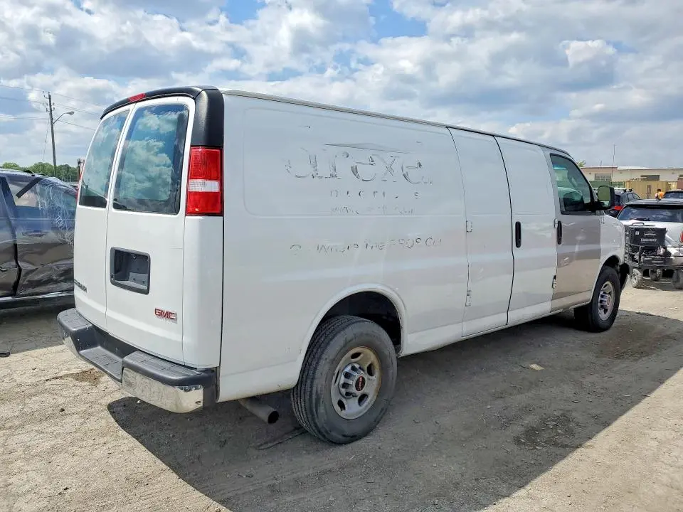2017 GMC SAVANA G2500  