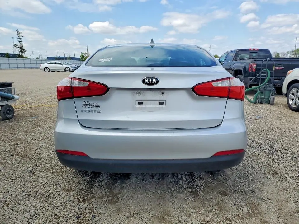 2016 KIA FORTE LX  