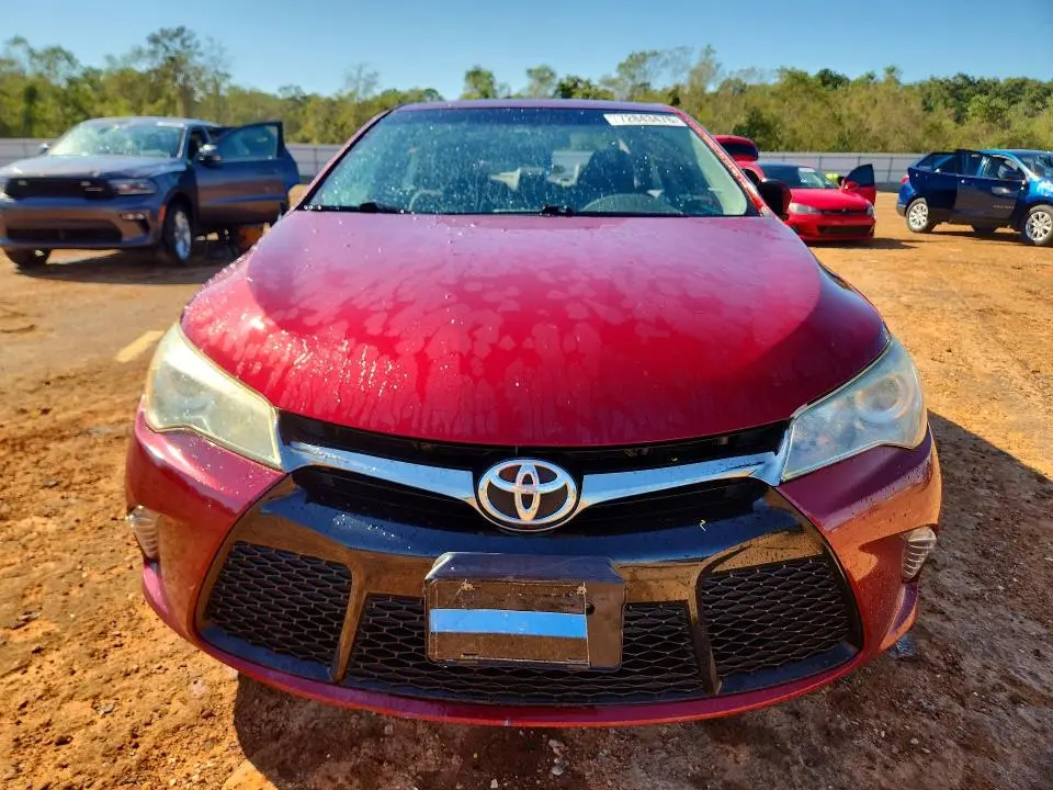 2017 TOYOTA CAMRY SE  