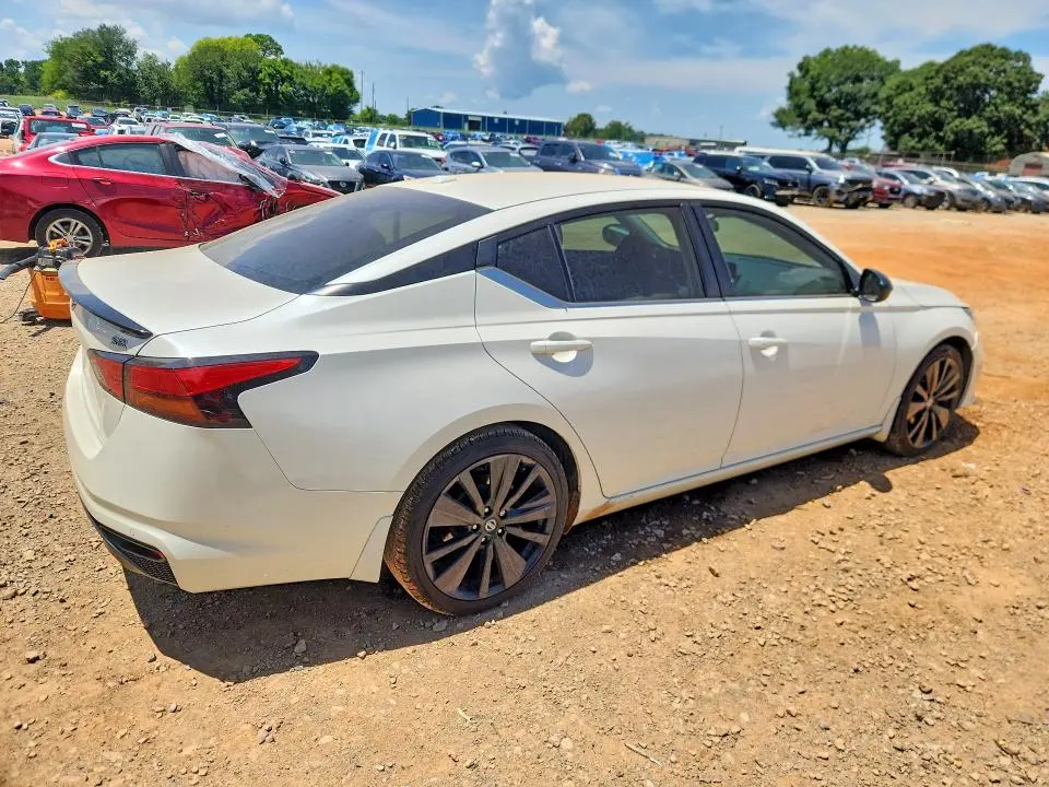 2020 NISSAN ALTIMA SR  