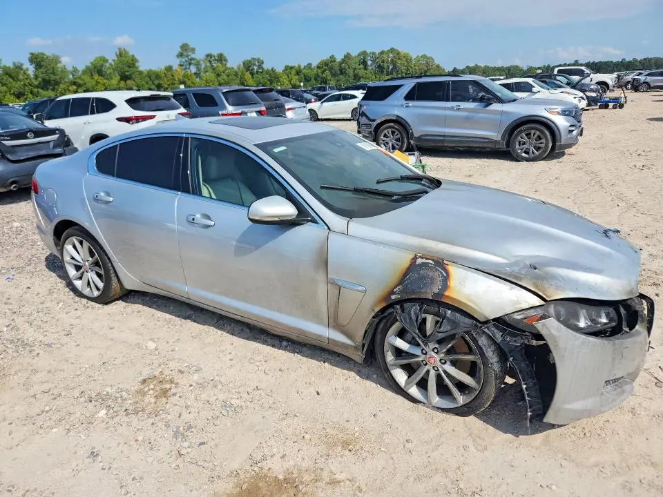 2015 JAGUAR XF 3.0 SPORT  