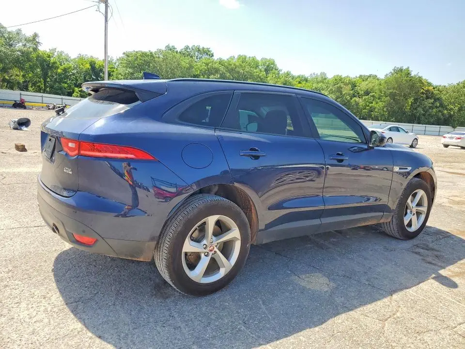 2018 JAGUAR F-PACE   