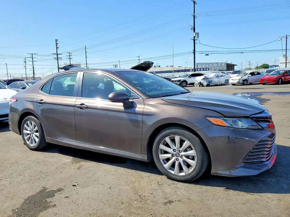 2019 TOYOTA CAMRY LE  