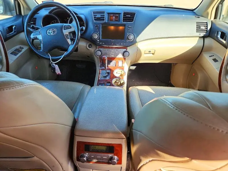 2011 TOYOTA HIGHLANDER LIMITED  