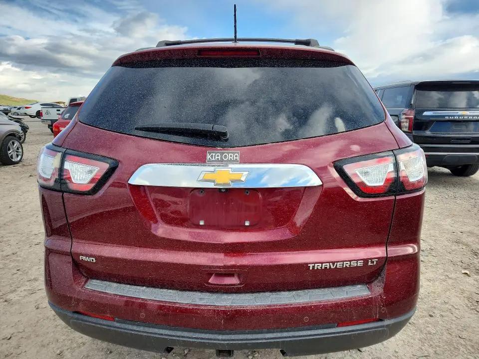 2015 CHEVROLET TRAVERSE LT  