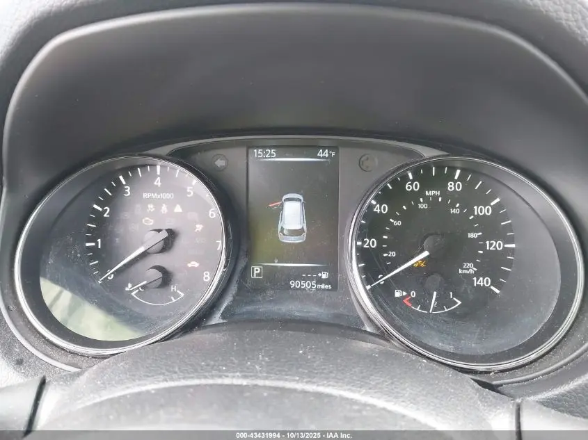 2017 NISSAN ROGUE SV