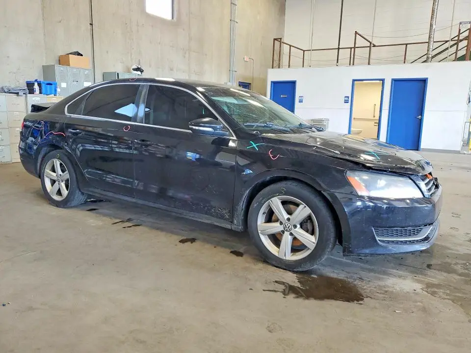 2012 VOLKSWAGEN PASSAT SE  