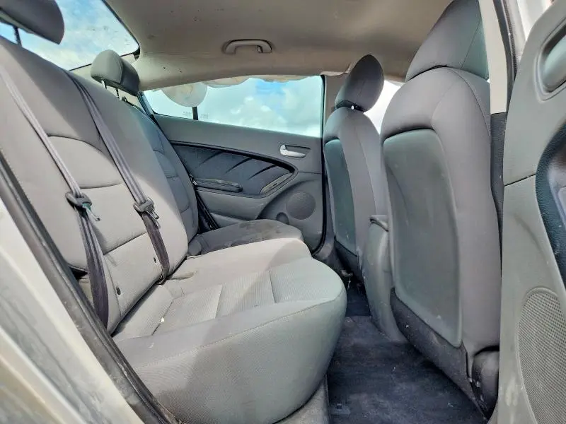 2017 KIA FORTE LX  
