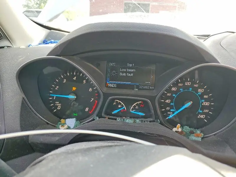 2015 FORD ESCAPE SE  
