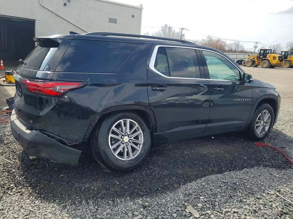2023 CHEVROLET TRAVERSE LT  