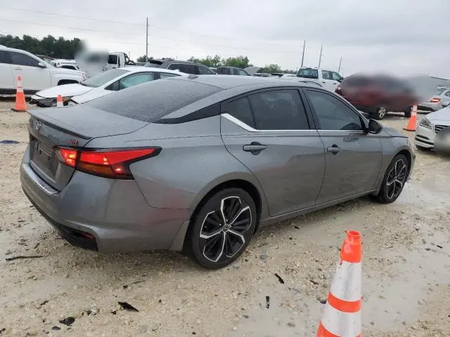 2023 NISSAN ALTIMA SR  