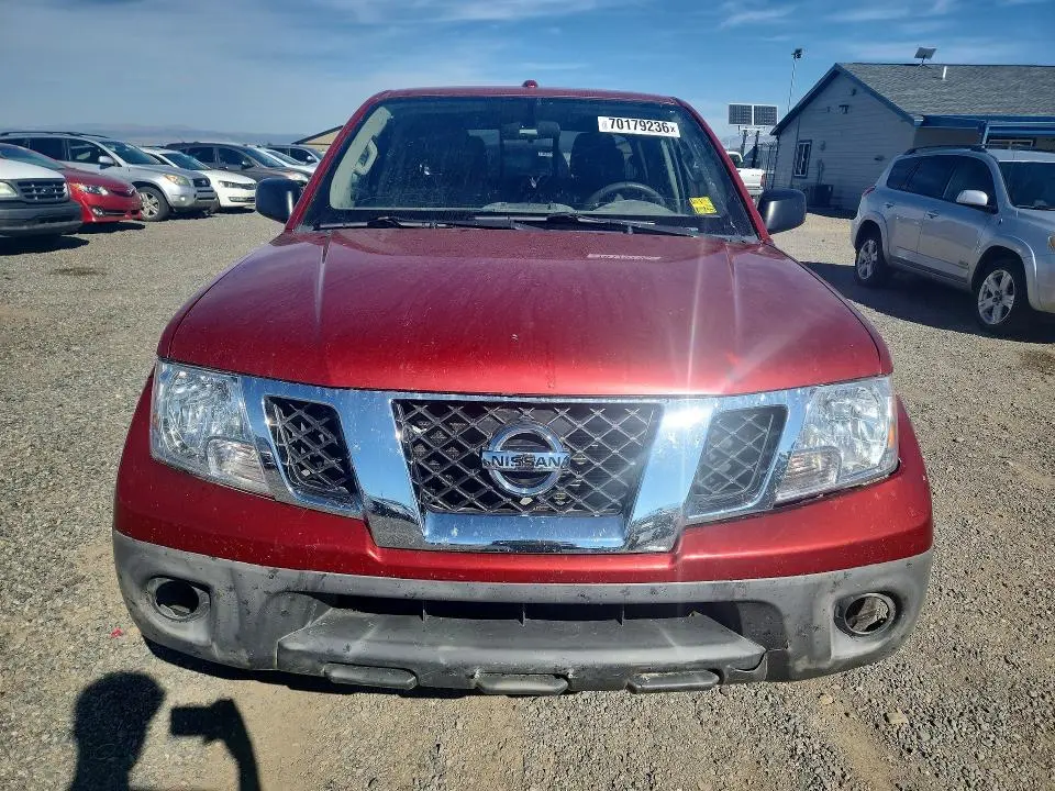 2015 NISSAN FRONTIER SV  