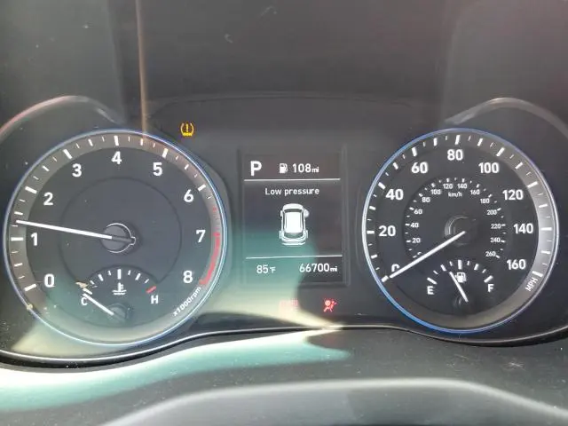 2020 HYUNDAI KONA SE  