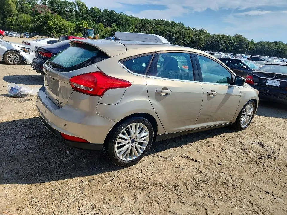 2016 FORD FOCUS TITANIUM  