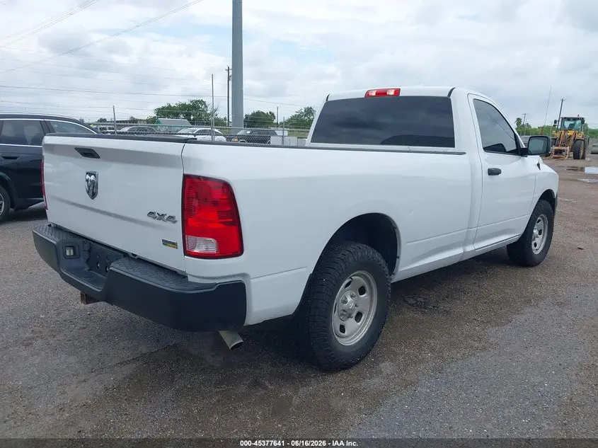 2019 RAM 1500 CLASSIC TRADESMAN  4X4 8' BOX
