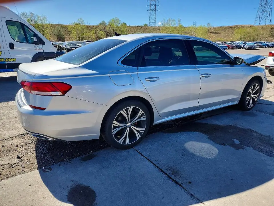 2021 VOLKSWAGEN PASSAT SE  