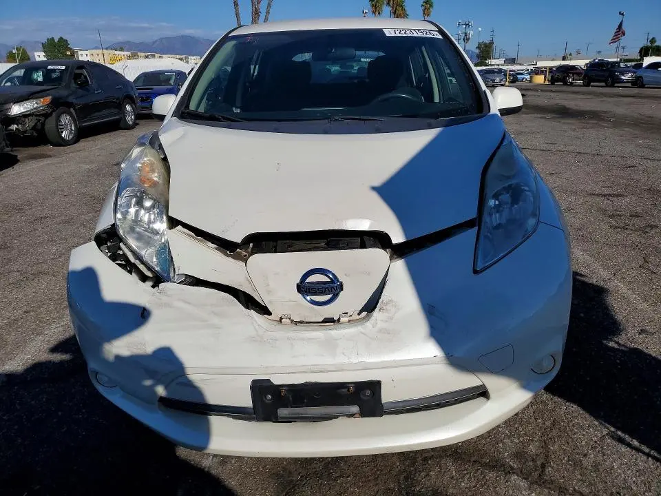 2015 NISSAN LEAF S  