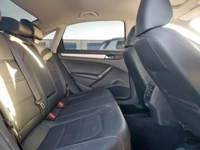2022 VOLKSWAGEN PASSAT SE  