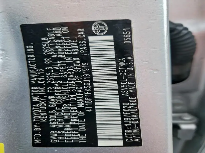 2016 TOYOTA CAMRY LE  