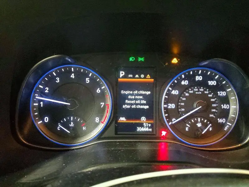 2023 HYUNDAI KONA SE  