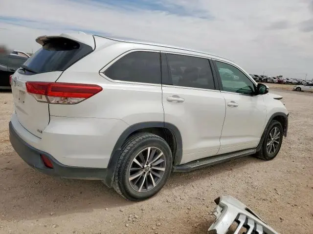 2018 TOYOTA HIGHLANDER SE  