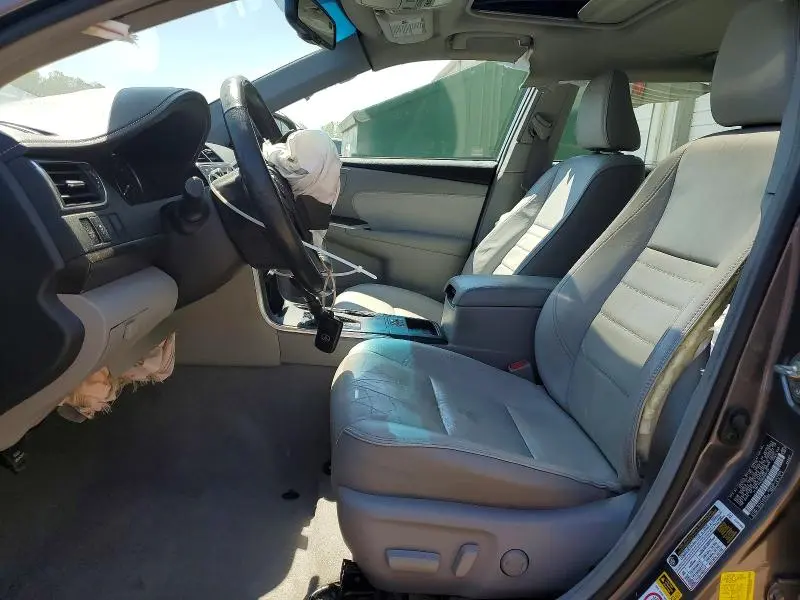 2016 TOYOTA CAMRY XLE  