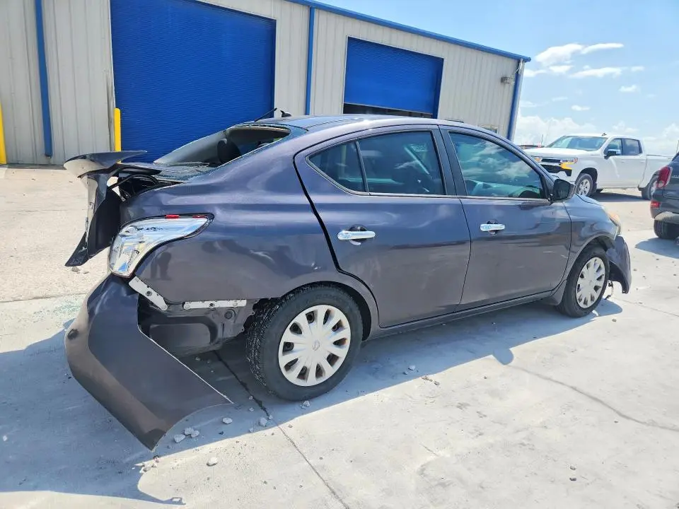 2015 NISSAN VERSA 1.6 SV  