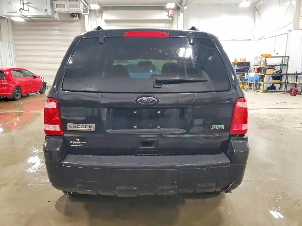 2010 FORD ESCAPE XLT  