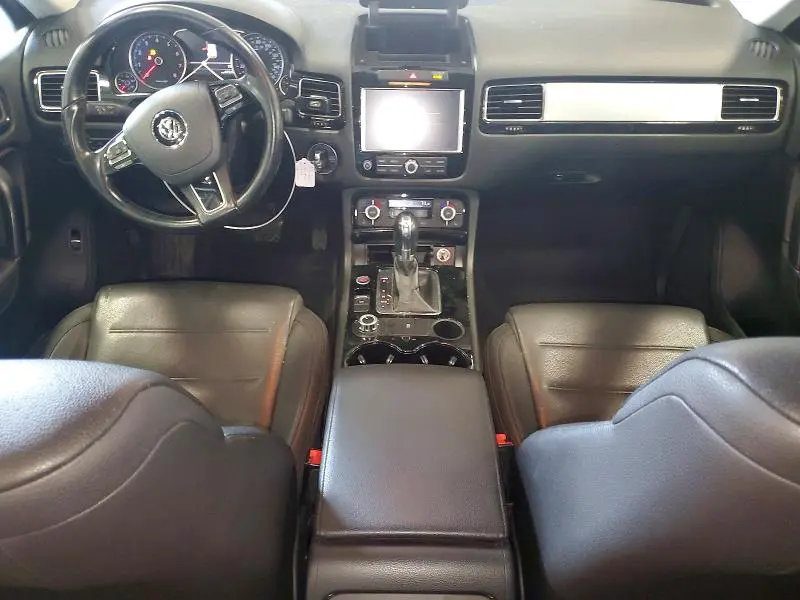 2014 VOLKSWAGEN TOUAREG V6  