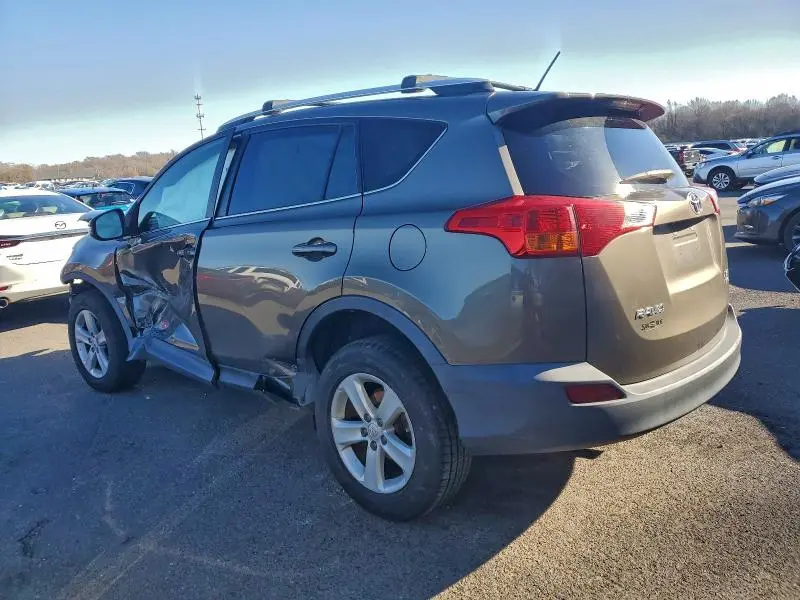 2014 TOYOTA RAV4 XLE  