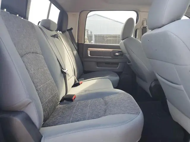 2016 RAM 1500 SLT