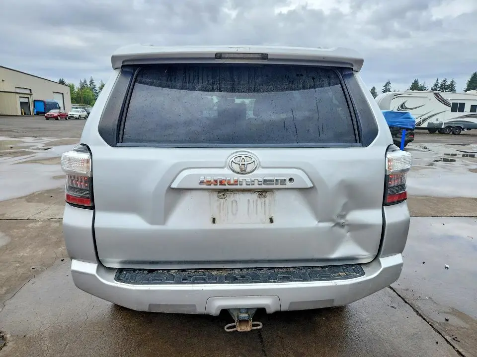 2014 TOYOTA 4RUNNER SR5  