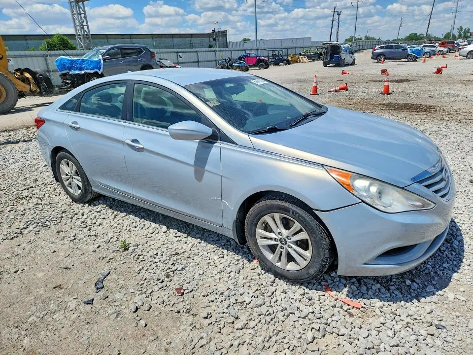 2013 HYUNDAI SONATA GLS  