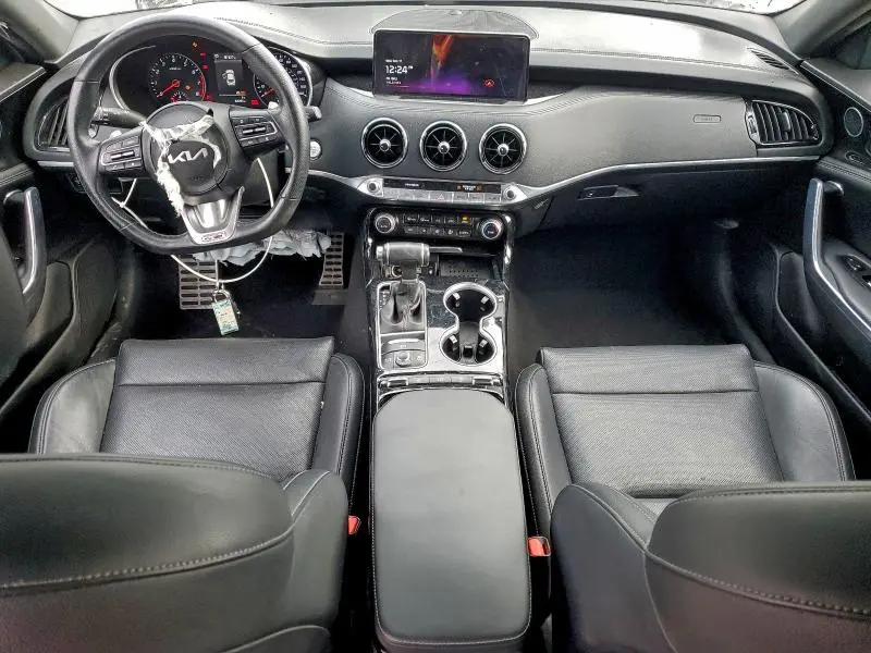 2022 KIA STINGER GT LINE  