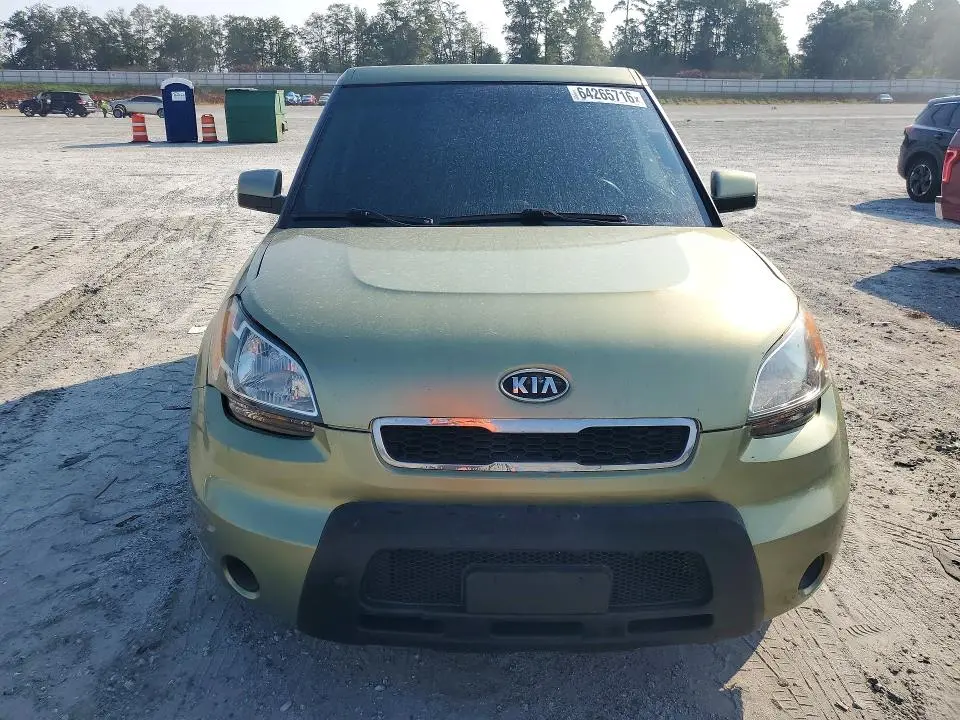 2011 KIA SOUL +  