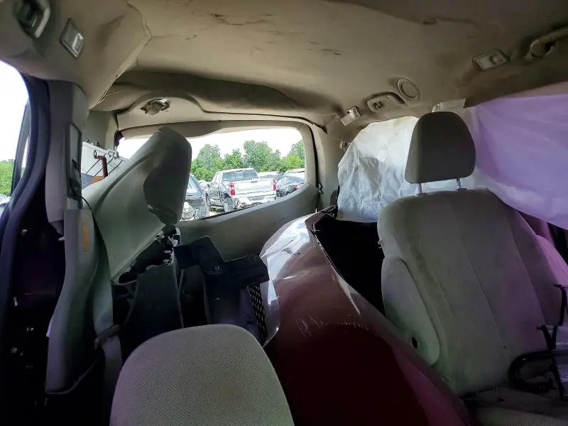 2013 TOYOTA SIENNA L 7-PASSENGER  