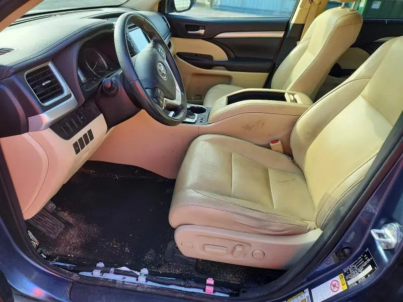 2016 TOYOTA HIGHLANDER XLE  