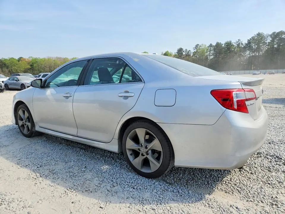 2014 TOYOTA CAMRY SE V6  