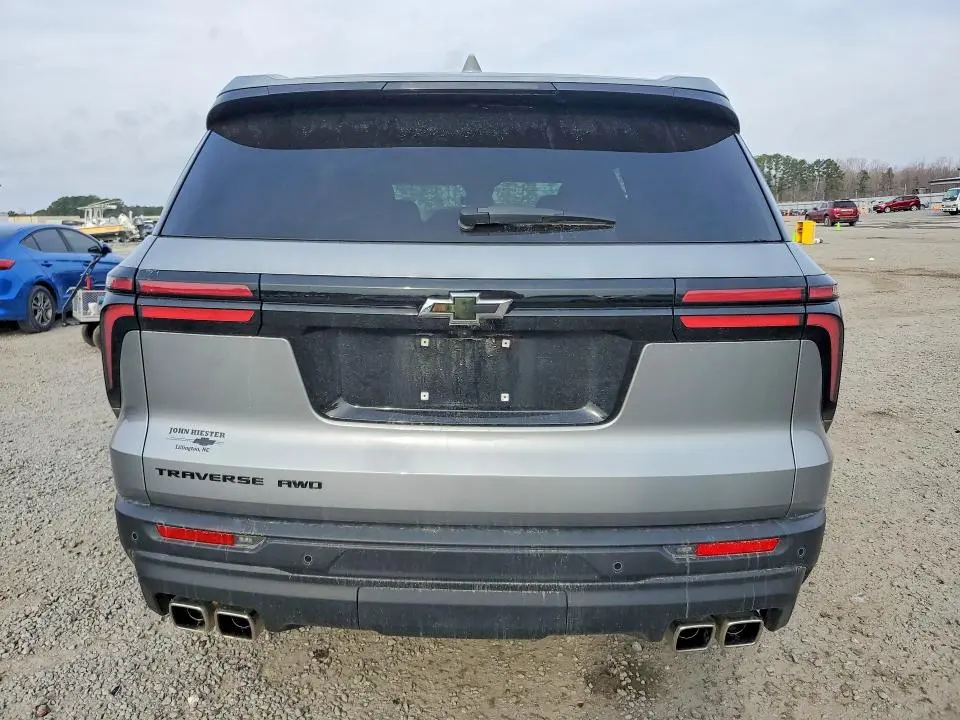 2024 CHEVROLET TRAVERSE LS  