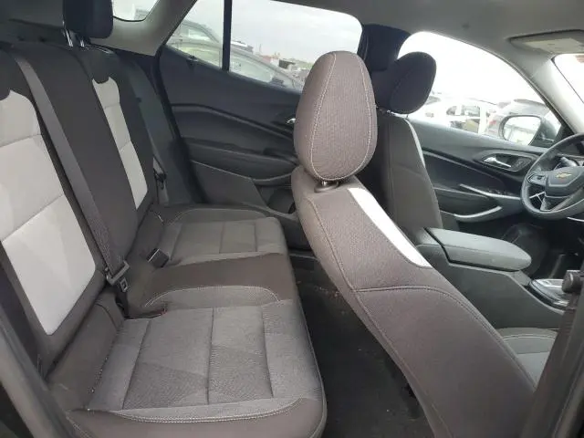 2025 CHEVROLET TRAX LS  