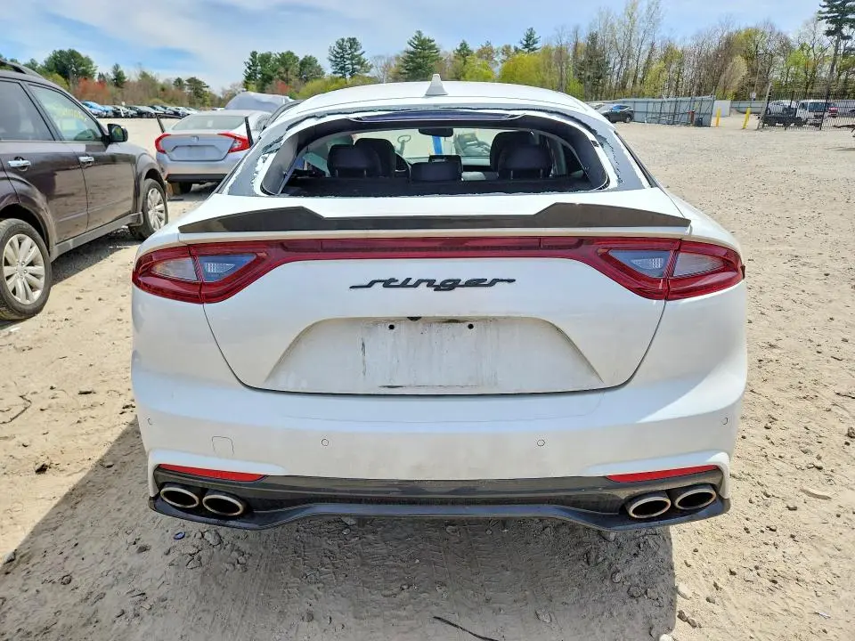 2019 KIA STINGER PREMIUM  